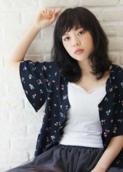 ナチュラルウェーブの愛されミディ