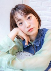 インナーカラーのコンパクトボブ